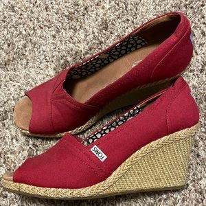 Red Toms Wedges